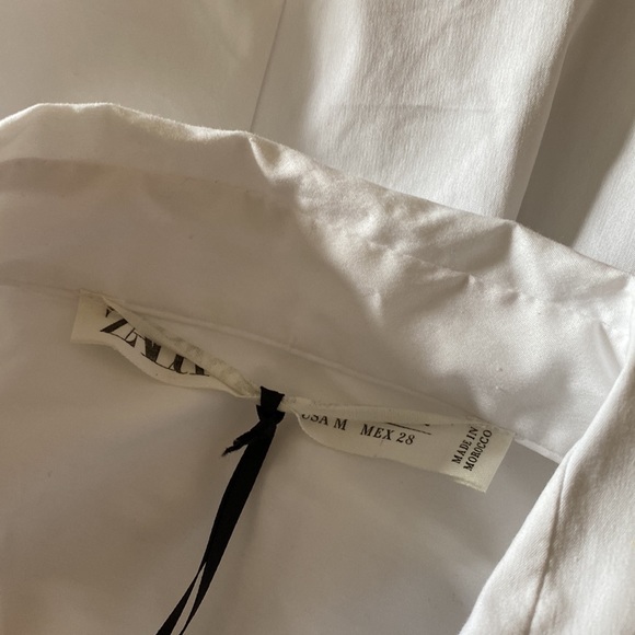 Zara white fitted blouse size medium. Missing two buttons. - Picture 13 of 13